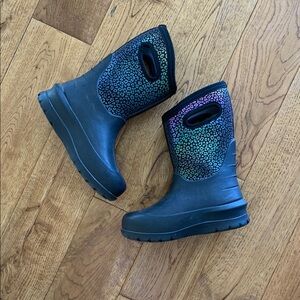 BOGS Size 2 Boots